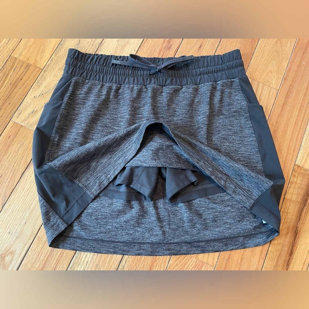 Athleta Excursion Hybrid Skort Gray Heather Mini Skirt Shorts Women’s Size S - Picture 3 of 10